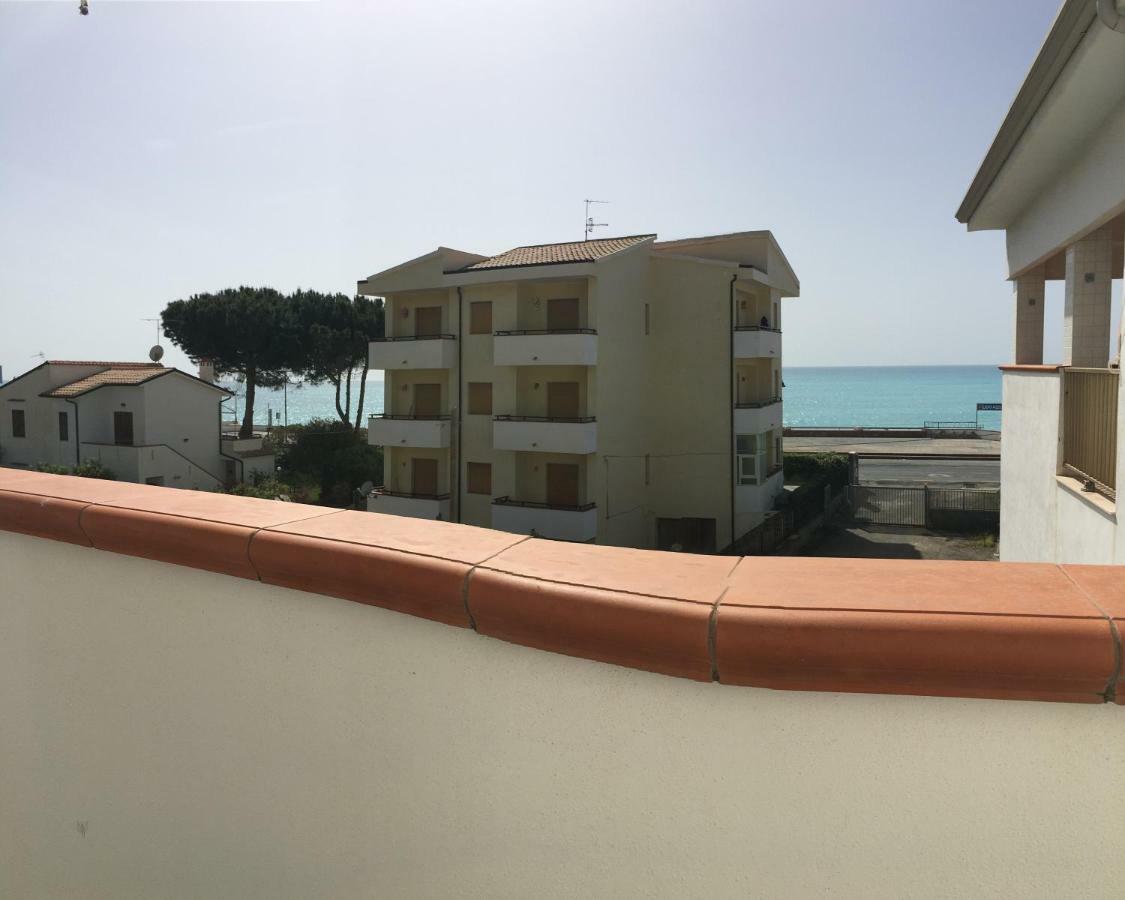 Ferienwohnung Parco Adamantina Di Fronte Al Mare Diamante Exterior foto